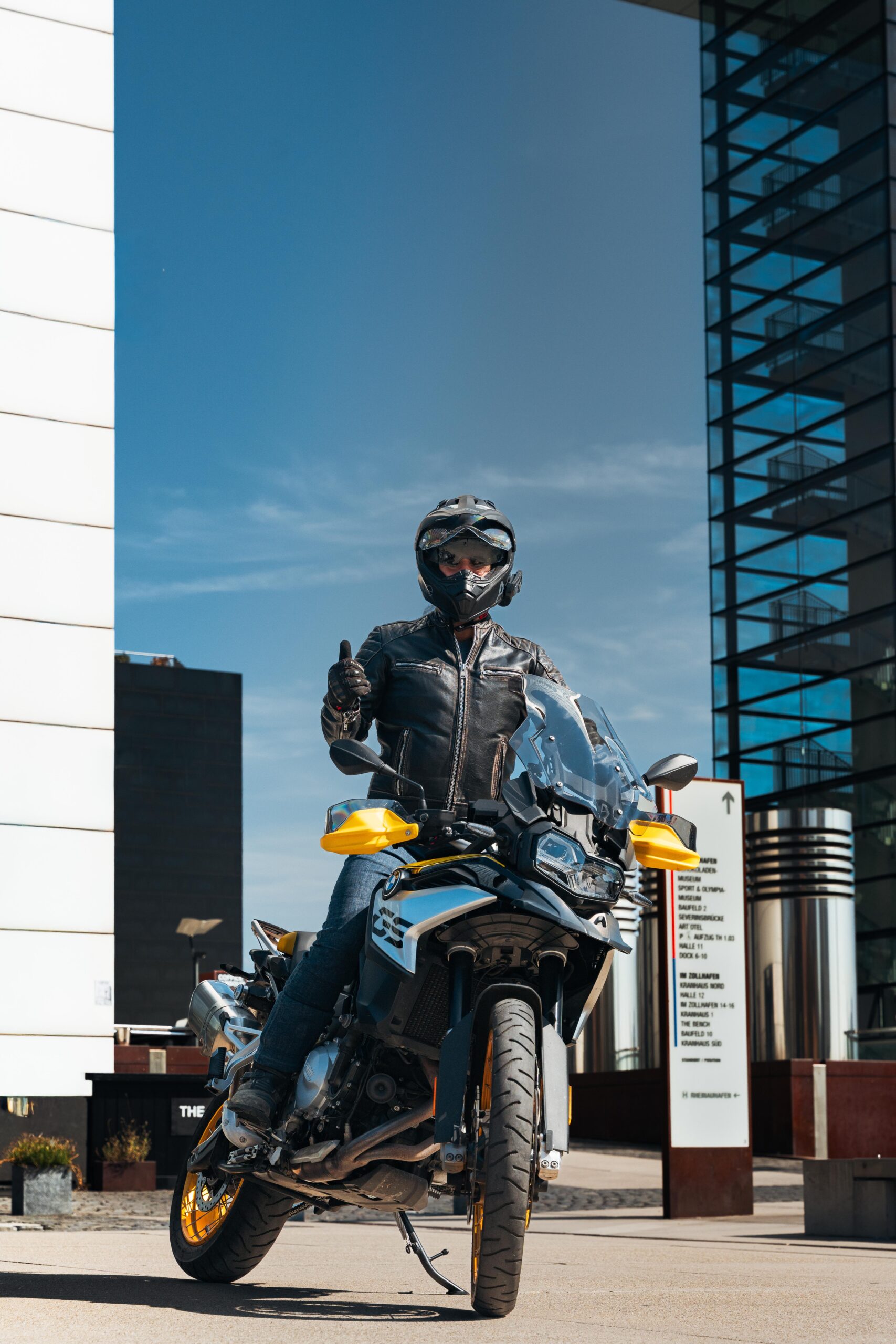 Motorrad Führerschein Köln - Fahrschule Kuveo